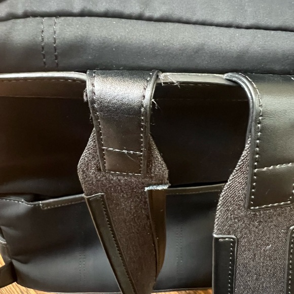 Tumi Backpack - Picture 9 of 10